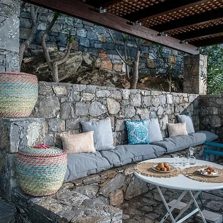 Lady Sea - 6 Bedroom Sea View In Crete Palaiokastro (Crete)