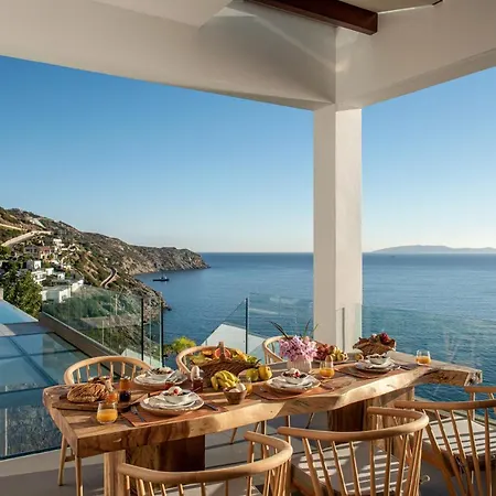 Lady Sea 6 Bedroom With Heated Pool & Private Access Vilă *